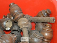 Bak met eindstukken voor gordijnroedes - afbeelding 4 van  4