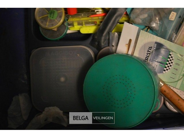 Bak met inhoud div visgerief - afbeelding 4 van  4