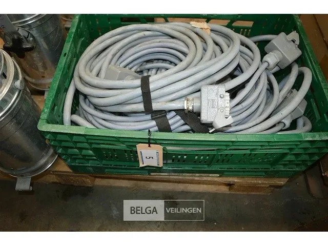 Bak met kabels voor verlichting - afbeelding 2 van  3