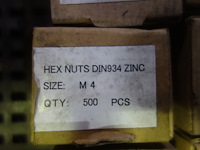 Bak met m4 vijzen en -moeren - afbeelding 3 van  3