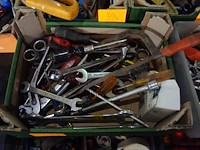 Bak met materiaal - afbeelding 1 van  1
