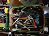 Bak met materiaal - afbeelding 1 van  1