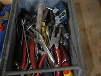 Bak met materiaal - afbeelding 1 van  1
