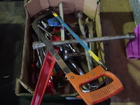 Bak met materiaal - afbeelding 1 van  1