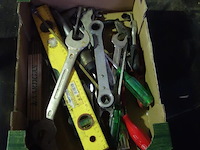 Bak met materiaal - afbeelding 1 van  1