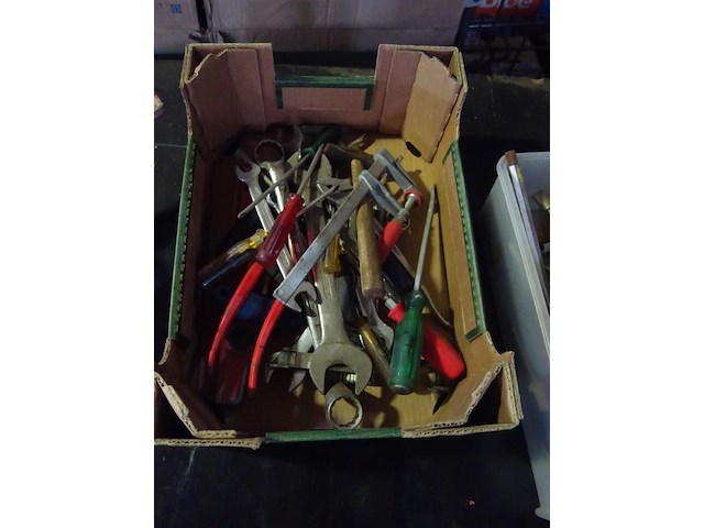 Bak met materiaal - afbeelding 1 van  1