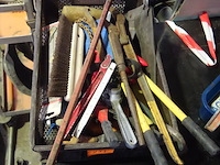 Bak met materiaal - afbeelding 1 van  1