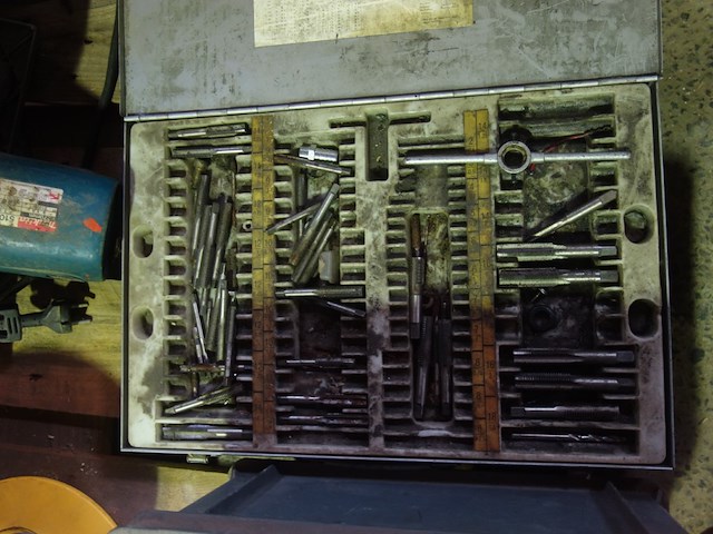 Bak met metrische schroefdraden - afbeelding 2 van  2