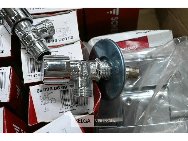 Bak met shell kraantjes ±35 st - afbeelding 2 van  3