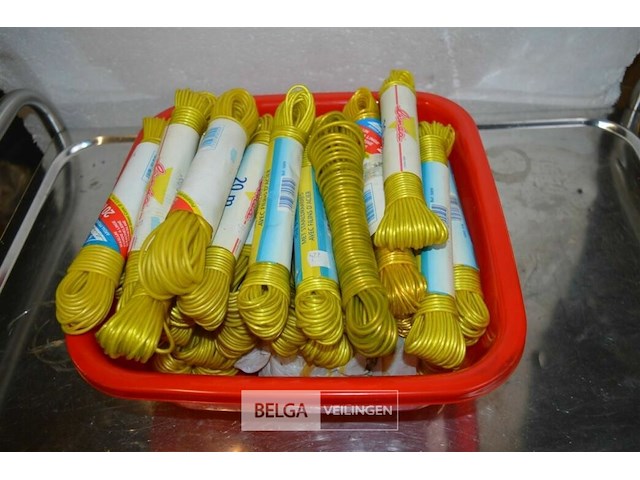 Bak met wasdraadlijnen 20m lang - afbeelding 1 van  2