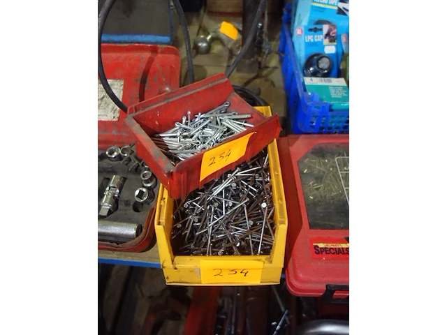Bak nagels en splitpennen - afbeelding 1 van  1