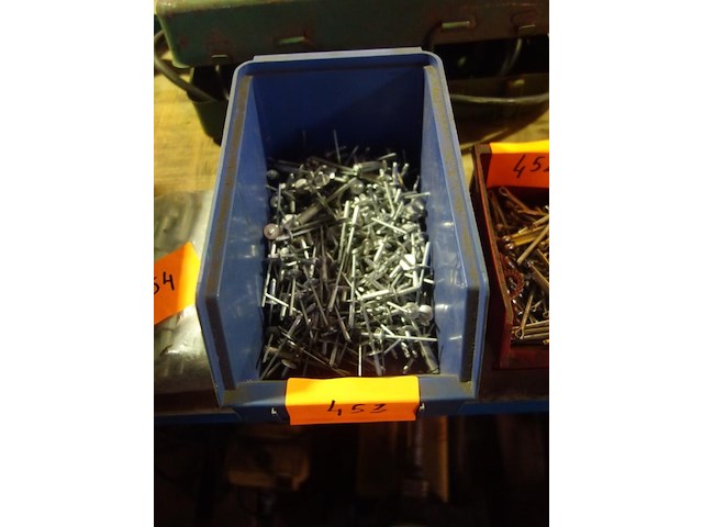 Bak popnagels en tang - afbeelding 2 van  2