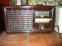 Bakeliet radio airline - afbeelding 1 van  2