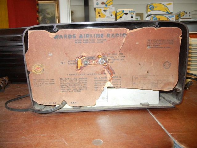 Bakeliet radio airline - afbeelding 2 van  2