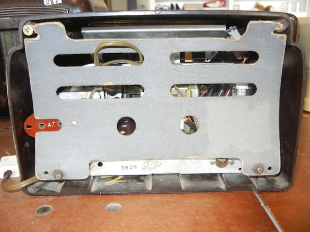 Bakeliet radio everbest - afbeelding 2 van  2