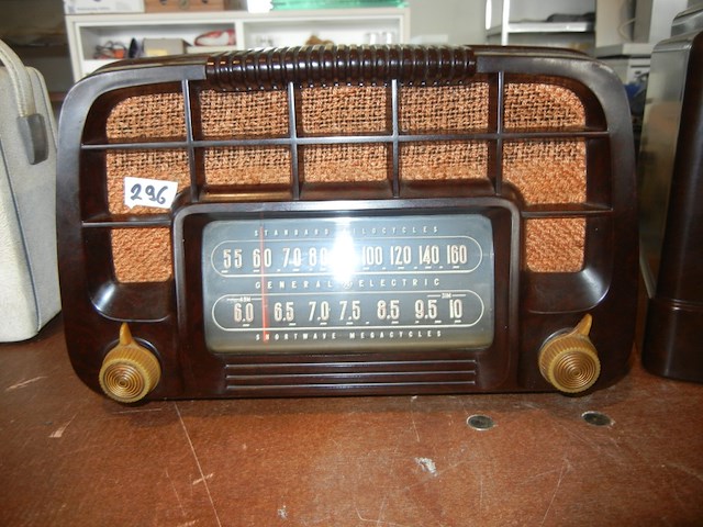 Bakeliet radio general electric - afbeelding 1 van  2