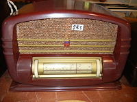 Bakelieten radio porto kleur balmet - afbeelding 1 van  2