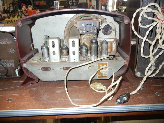 Bakelieten radio porto kleur balmet - afbeelding 2 van  2