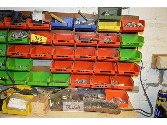 Bakje met div schroeven - afbeelding 2 van  5