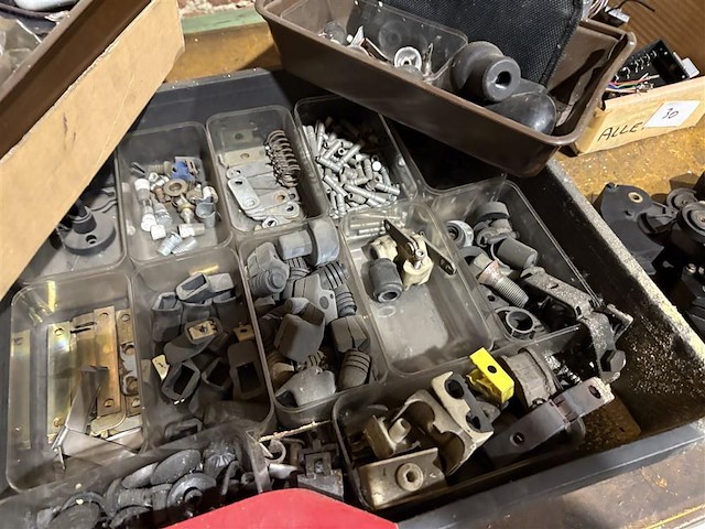 Bakje met inhoud - afbeelding 2 van  3