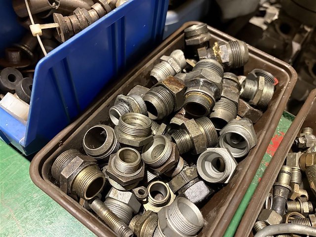 Bakje met inhoud - afbeelding 2 van  2