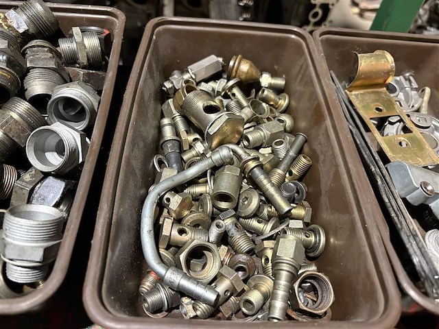 Bakje met inhoud - afbeelding 1 van  2