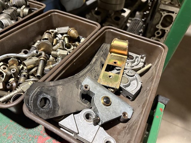 Bakje met inhoud - afbeelding 1 van  3