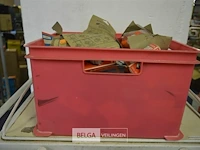 Bakje met retro zekeringen - afbeelding 1 van  4