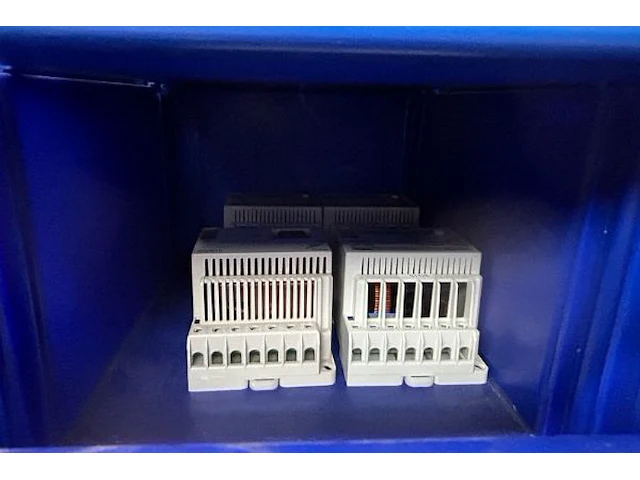 Bakjes electriciteitstoebehoren niko - afbeelding 4 van  5