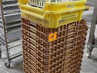 Bakkenwagen + plastieken broodbakken - afbeelding 1 van  3