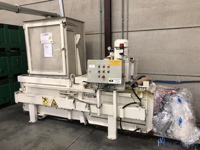 Bale press kampwerth umwelttechnik - afbeelding 4 van  11