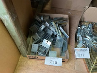 Balkdragers en hoek verbinders - afbeelding 1 van  6