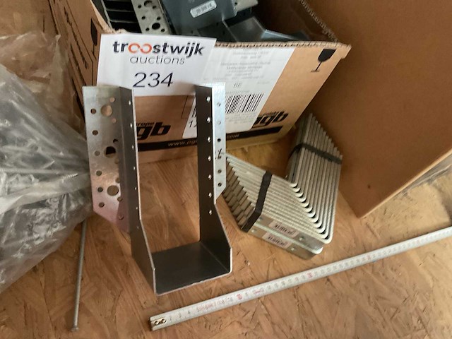 Balkdragers schroeven en hoek verbinders - afbeelding 3 van  5