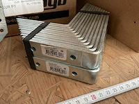 Balkdragers schroeven en hoek verbinders - afbeelding 4 van  5