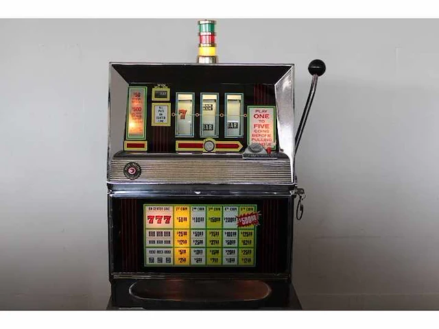 Bally - casino - slotmachine - afbeelding 1 van  7