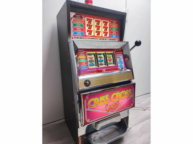 Bally - ee2325 - criss cross casino - slotmachine - 1991 - afbeelding 1 van  8