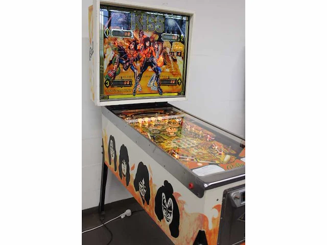 Bally - kiss - flipperkast - afbeelding 3 van  7