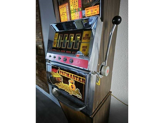 Bally - paymaster - speelautomaat - afbeelding 8 van  13