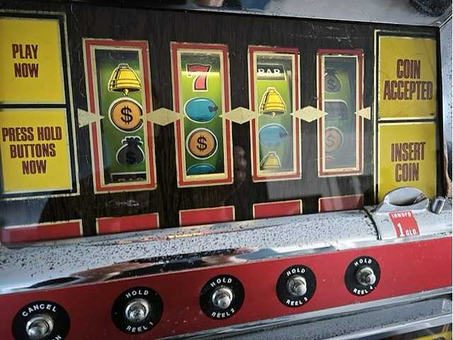 Bally - paymaster - speelautomaat - afbeelding 9 van  13