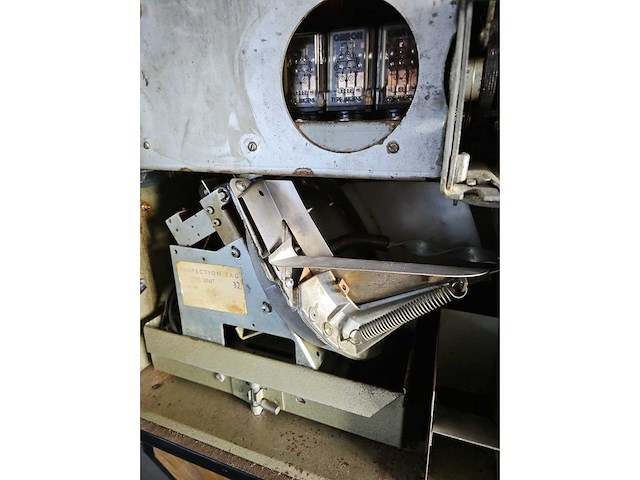 Bally - paymaster - speelautomaat - afbeelding 4 van  13