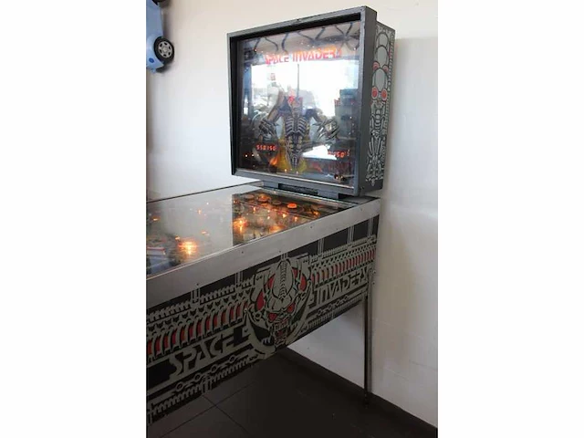 Bally - space invaders - flipperkast - afbeelding 3 van  7