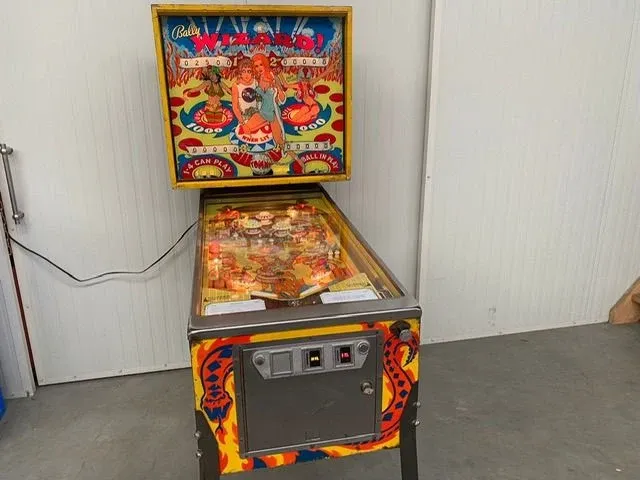 Bally - wizard - flipperkast - afbeelding 1 van  8
