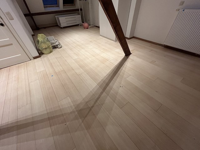 Bamboe parket (+/- 32 m²) - 3de verdiep - afbeelding 2 van  4