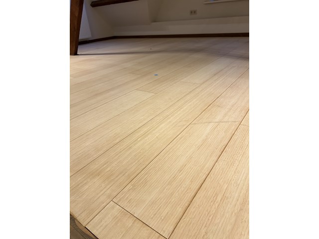 Bamboe parket 2de verdieping (+/- 14m2) - afbeelding 5 van  5