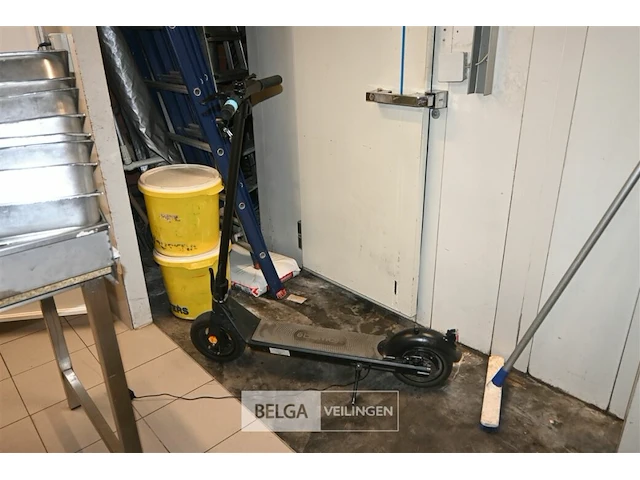 Bamox elektrische step - afbeelding 1 van  11