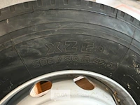 Band - merk : michelin - band op ganten - 10 gaten - afbeelding 4 van  4