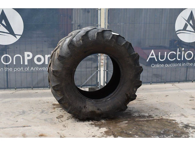 Band taurus point hp 600/65r28 - afbeelding 1 van  1