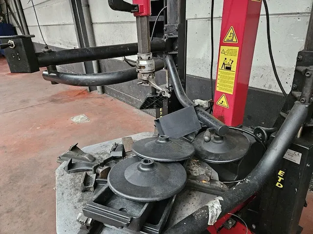 Banden demonteerapparaat tot 24” - afbeelding 6 van  8