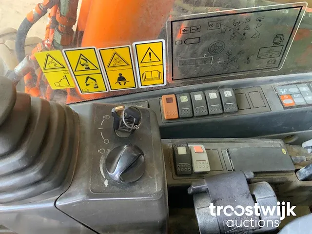 Banden graafmachine - afbeelding 17 van  26