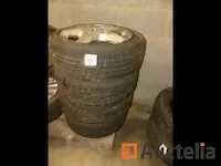 Banden op aluminium velgen - afbeelding 1 van  3